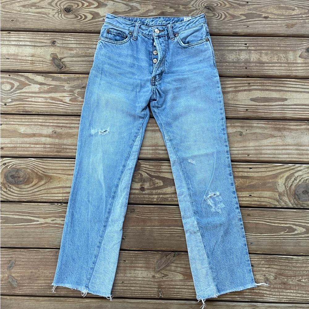 Free People Light Wash Distressed Straight Leg Jeans Raw Hem Size 24